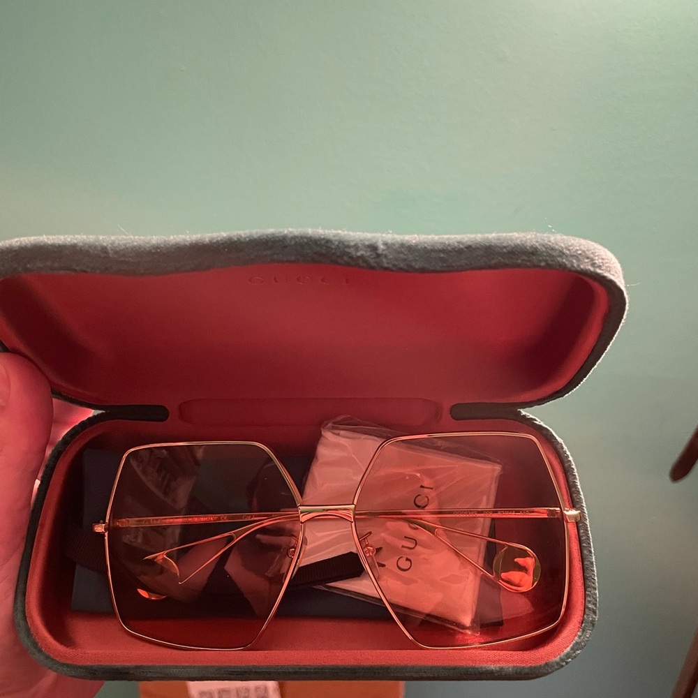 Gucci Sunglasses (see photo for @Designer Daydream mod shot)